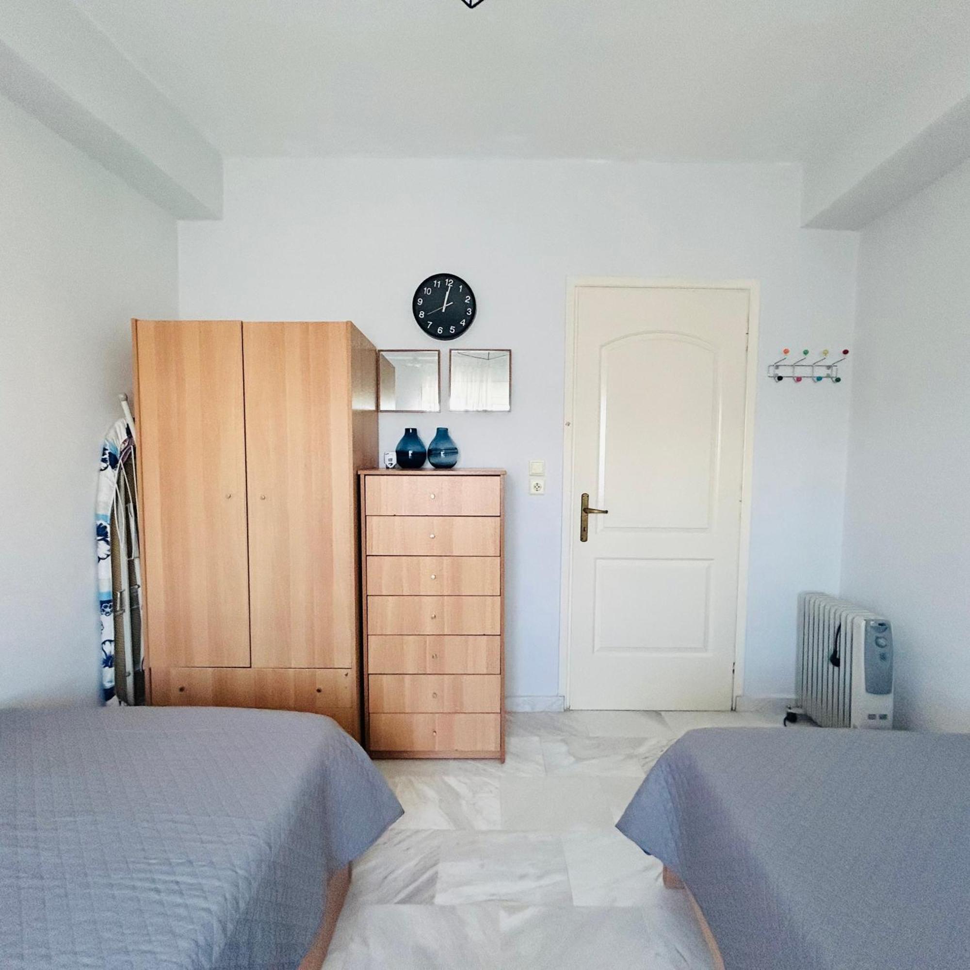 Next To The Beach Apartments Ofrinion Luaran gambar