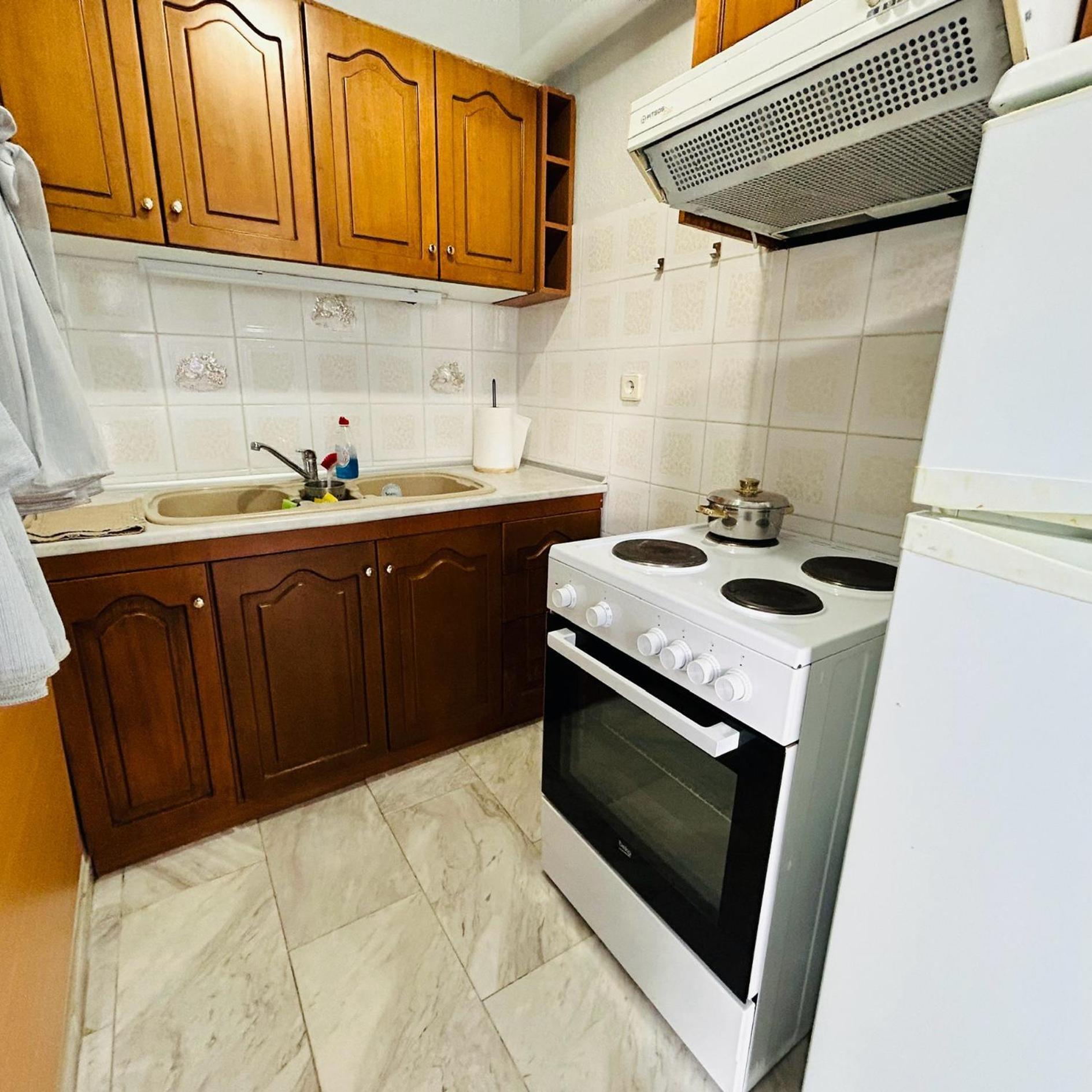 Next To The Beach Apartments Ofrinion Luaran gambar